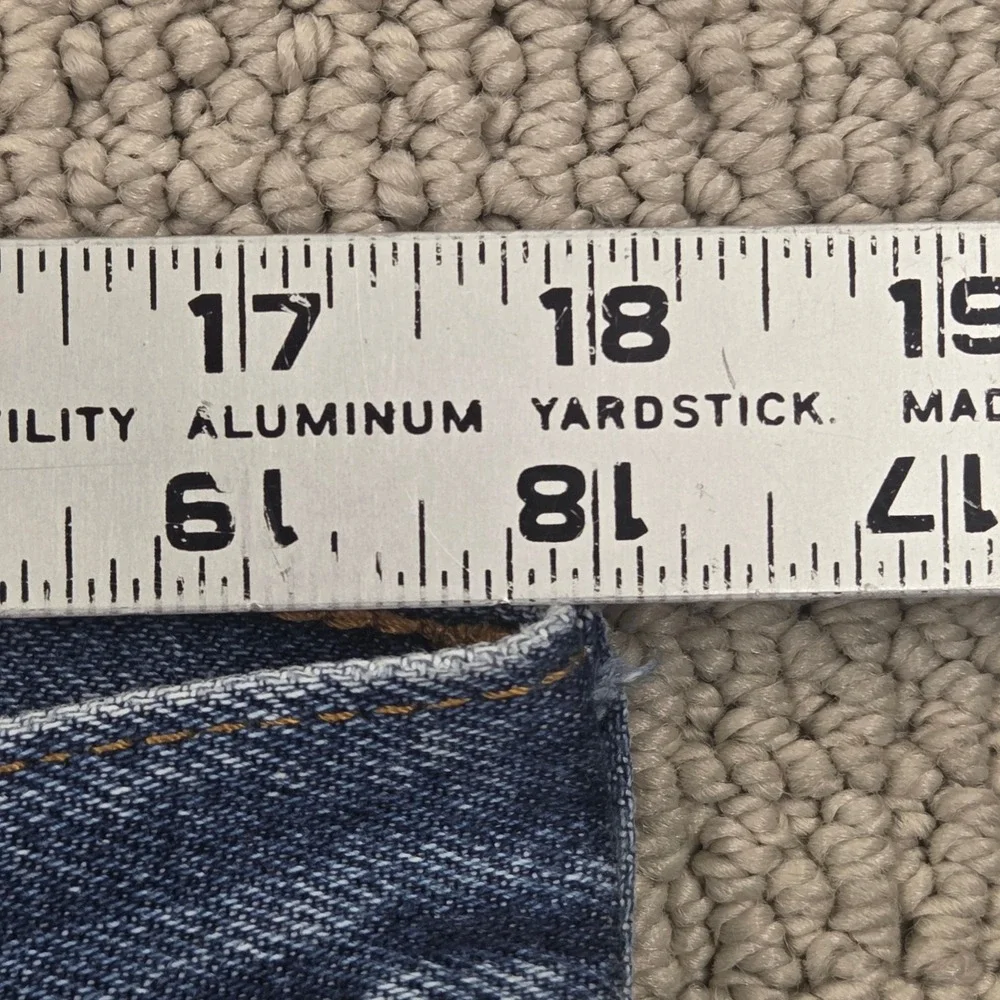 Levis 505 Regular Fit Jeans Mens 36x30 Medium Wash Blue Straight Leg Denim Y2K